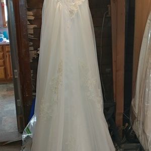 Wedding dress